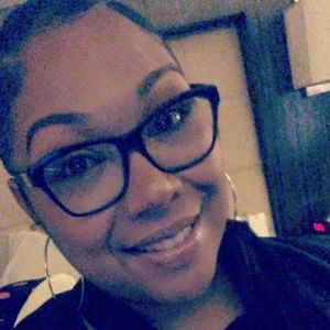 Meet your Posher, Cecilia